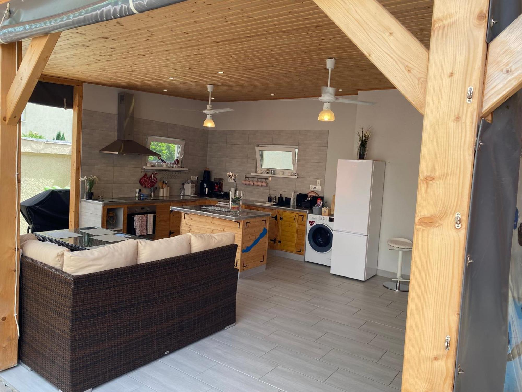 Petertuende Vendeghaz Villa Kestel Dış mekan fotoğraf